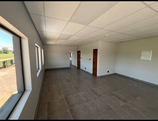 3,200M² WAREHOUSE FOR SALE IN WITHOK ESTATE